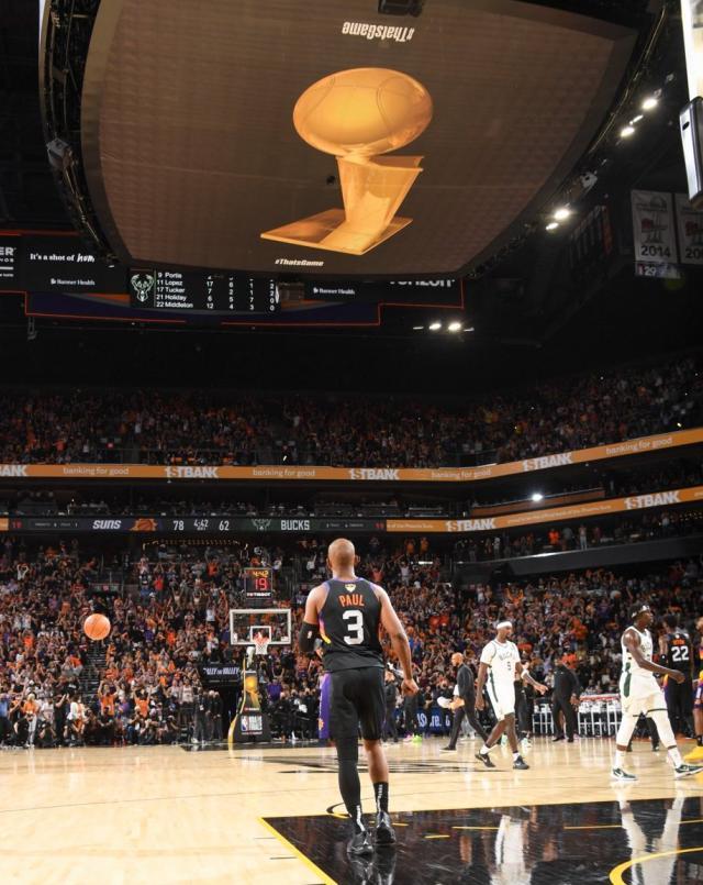 黄金甲体育官方网站-总决赛菜鸟？大心脏老炮！控卫之神在最高舞台闪耀