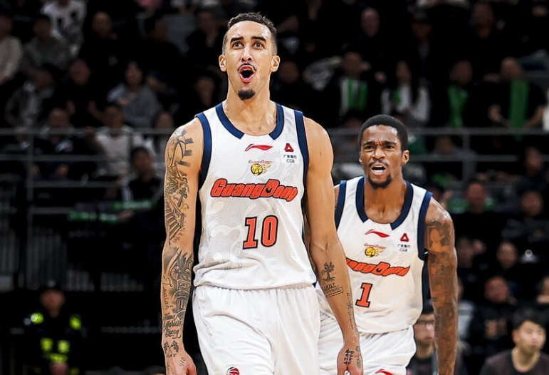 黄金甲体育-崔永熙复出，谁最可能被挤出广东大名单？不是18、25，是这3人